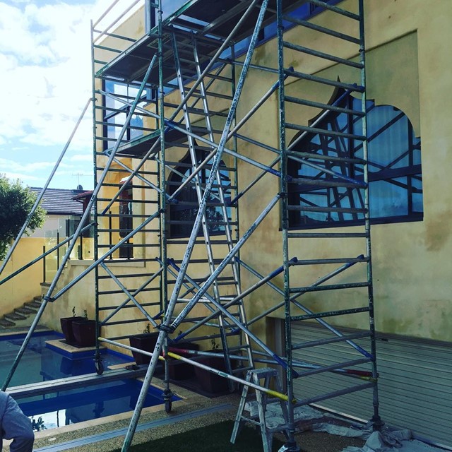 Scaffolding - Difficult Access (over a pool)